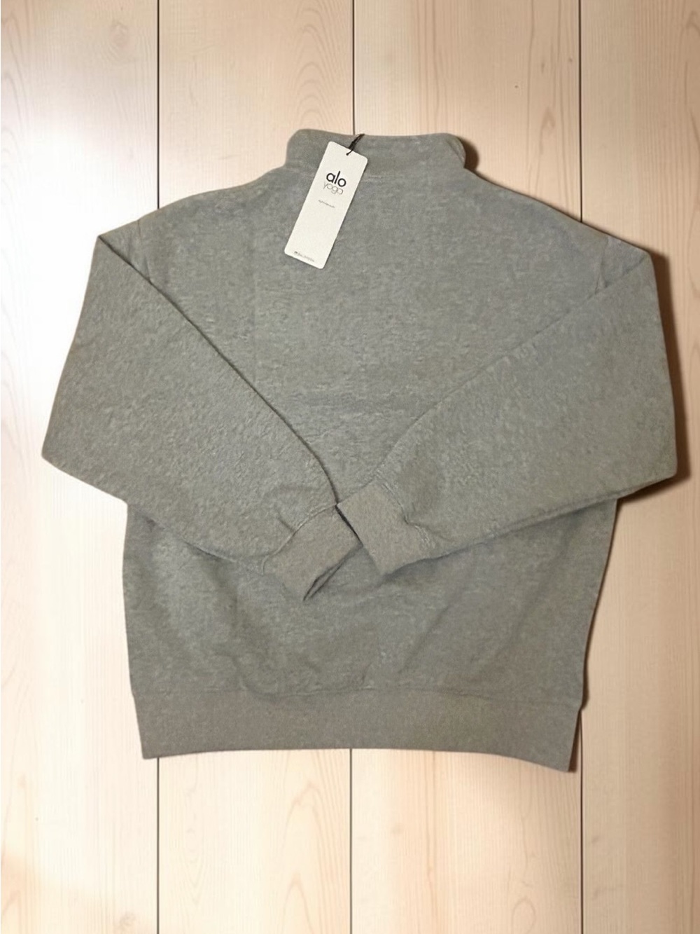 ALO Yoga Men’s Gray Quarter-Zip Sweatshirt - Picture 4 of 5